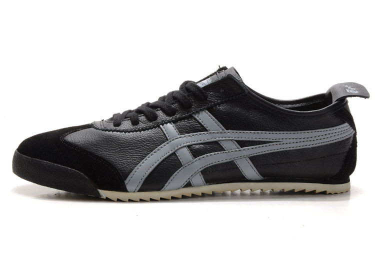 asics striker